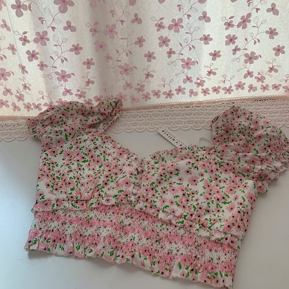 Alice+Olivia Floral Print Square Neckline Crop Top - Picture 7 of 9